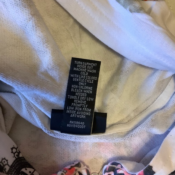 Like new colorful short sleeve hoodie - Picture 4 of 4